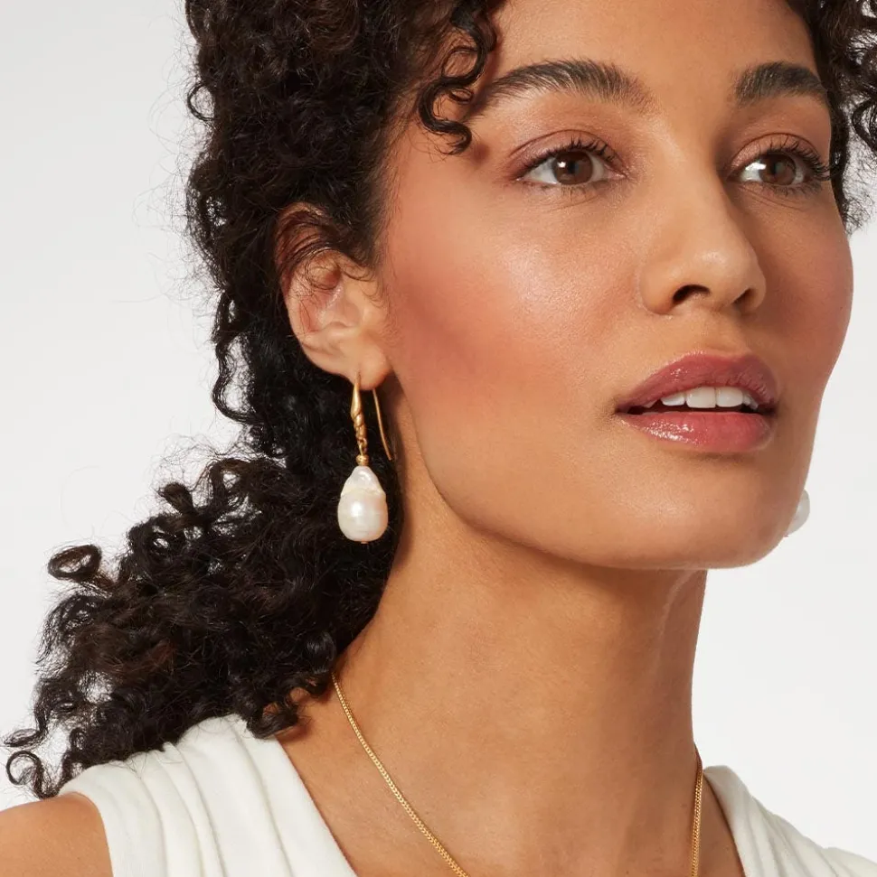 Cypriot Twist Pearl Necklace and Drop Earrings Set