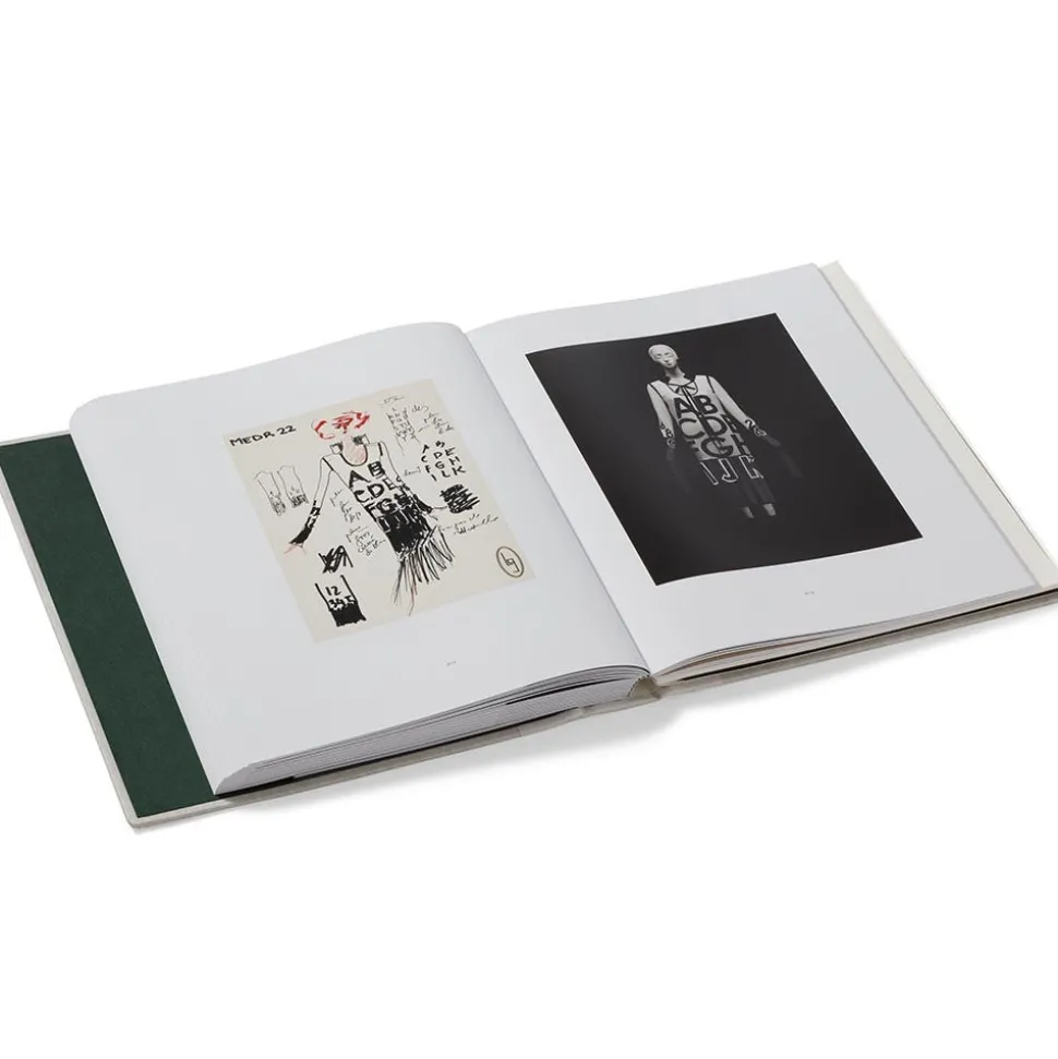 Karl Lagerfeld: A Line of Beauty